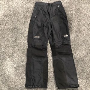 Women’s size 6 North Face snow pants